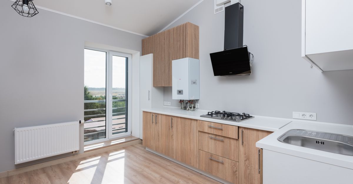 Clever Use of Vertical Storage in Cabinetry