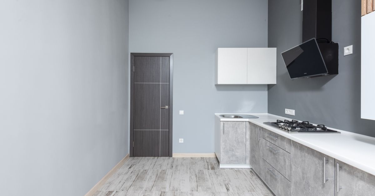 Creative Uses of Glass in Cabinet Finishing Options